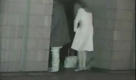 تفریح ​​با عکس کس پشمالو کودکان دوجنسی