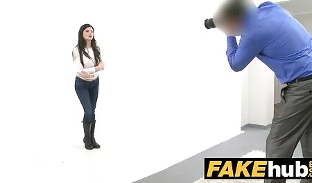 سبزه با چشمان سبز یک نوجوان آماده عکس سکسی کس مودار پذیرش عضو مرد است!