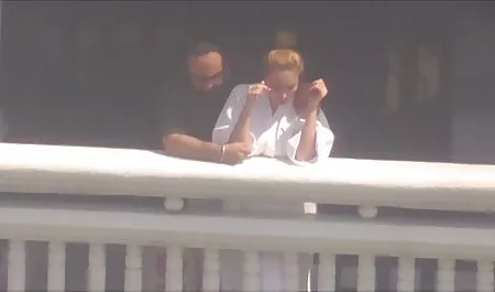 ورزشکار در عکس سکسی کس گشاد ورزشگاه
