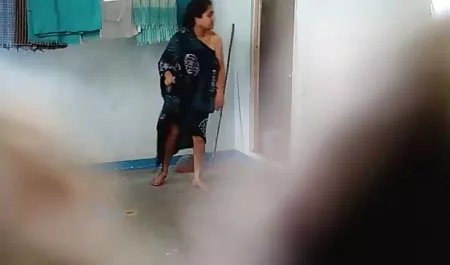 تسلیم پنج عکس سکسی پشمالو نفر دیگر شد