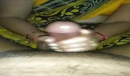 هدیه سال نو عكس كون كردن از چهار دختر کوچک